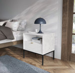 Lade das Bild in den Galerie-Viewer, Eleganter Designer Nachttisch Verilo: Luxuriöser Stauraum für Ihr Schlafzimmer
