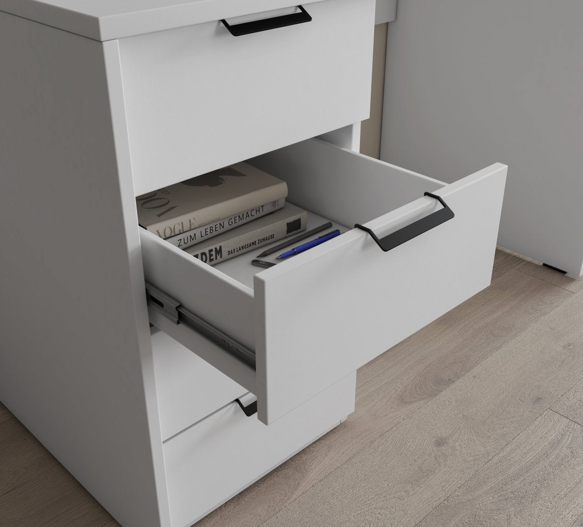 Stilvoller Designer Schreibtisch Bryan: Modern, Funktional, Robuste Platte, Perfekt für Home-Office
