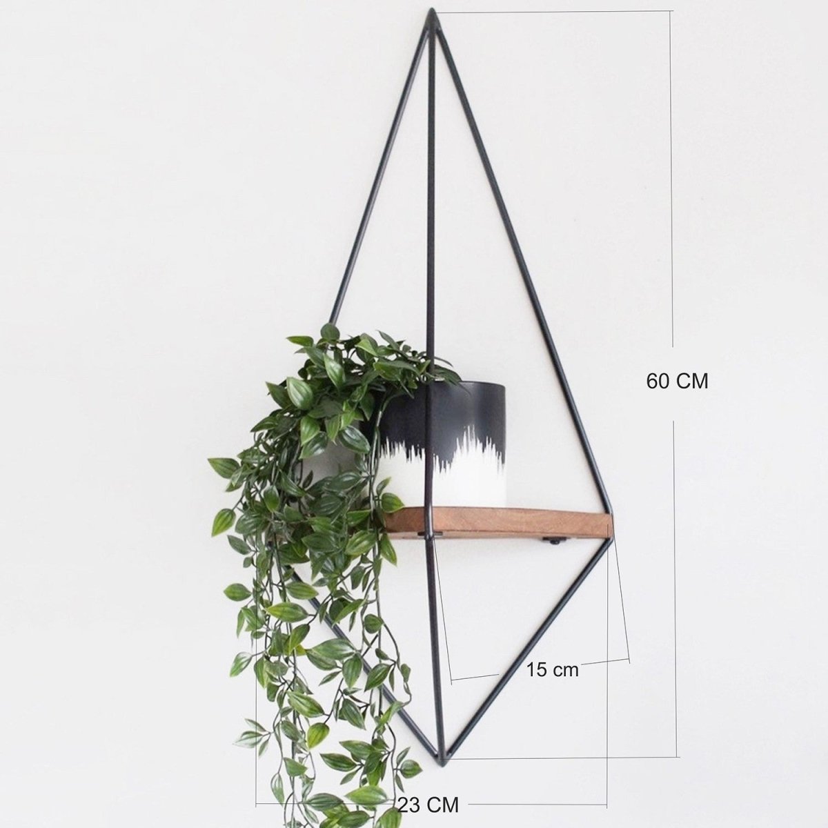 Modernes Designer Wandregal Rio: Filigranes Fichtenholz & Metall für stilvolle Dekoration