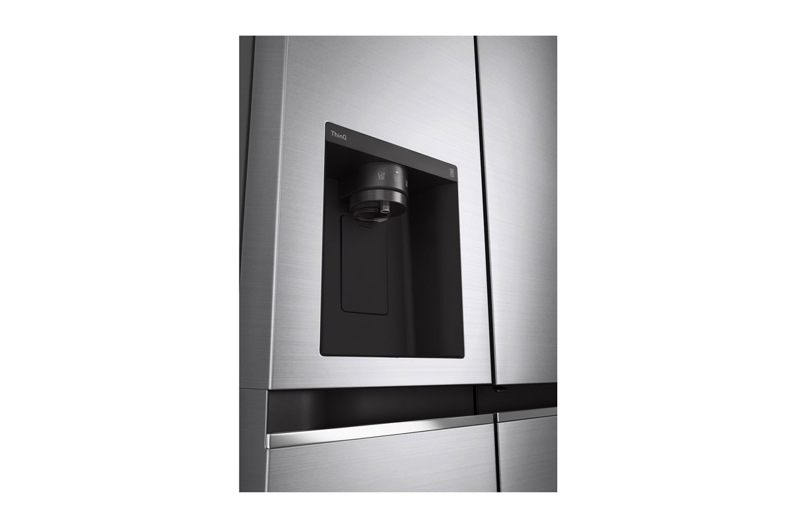 LG Side-by-Side Kühlschrank Door-in-Door, Eis- & Wasserspender, 635L, Platinum Silver