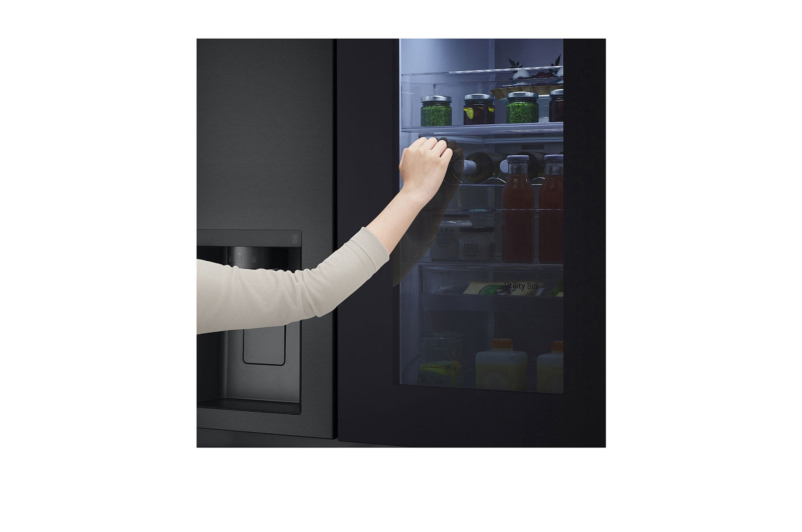LG InstaView Side-by-Side Kühlschrank: Groß, Smart, Eis- & Wasserspender, Schwarz
