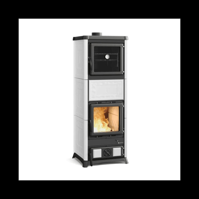 Leistungsstarker Nova Forno Holzofen mit integriertem Backofen 11,8 kW