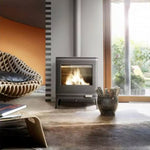 Lade das Bild in den Galerie-Viewer, Invicta Kazan Holzofen 9 kW – quadratischer, eleganter Heizkörper mit großer Flammenansicht
