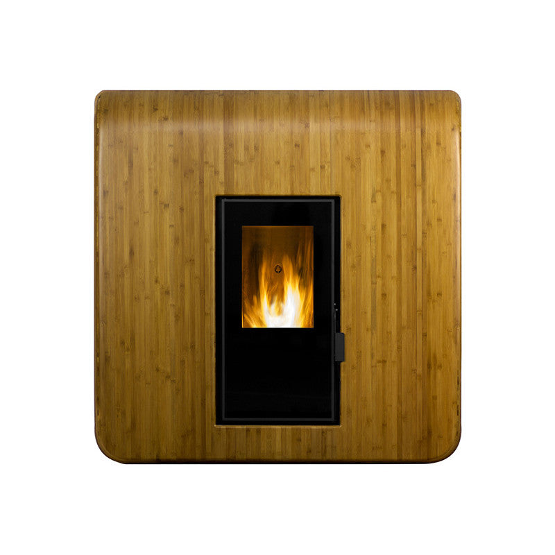 Ultraflacher Venecia Pellet-Ofen: Effiziente Kanalisierung, 14 kW Heizleistung, Ecoforest Technologie