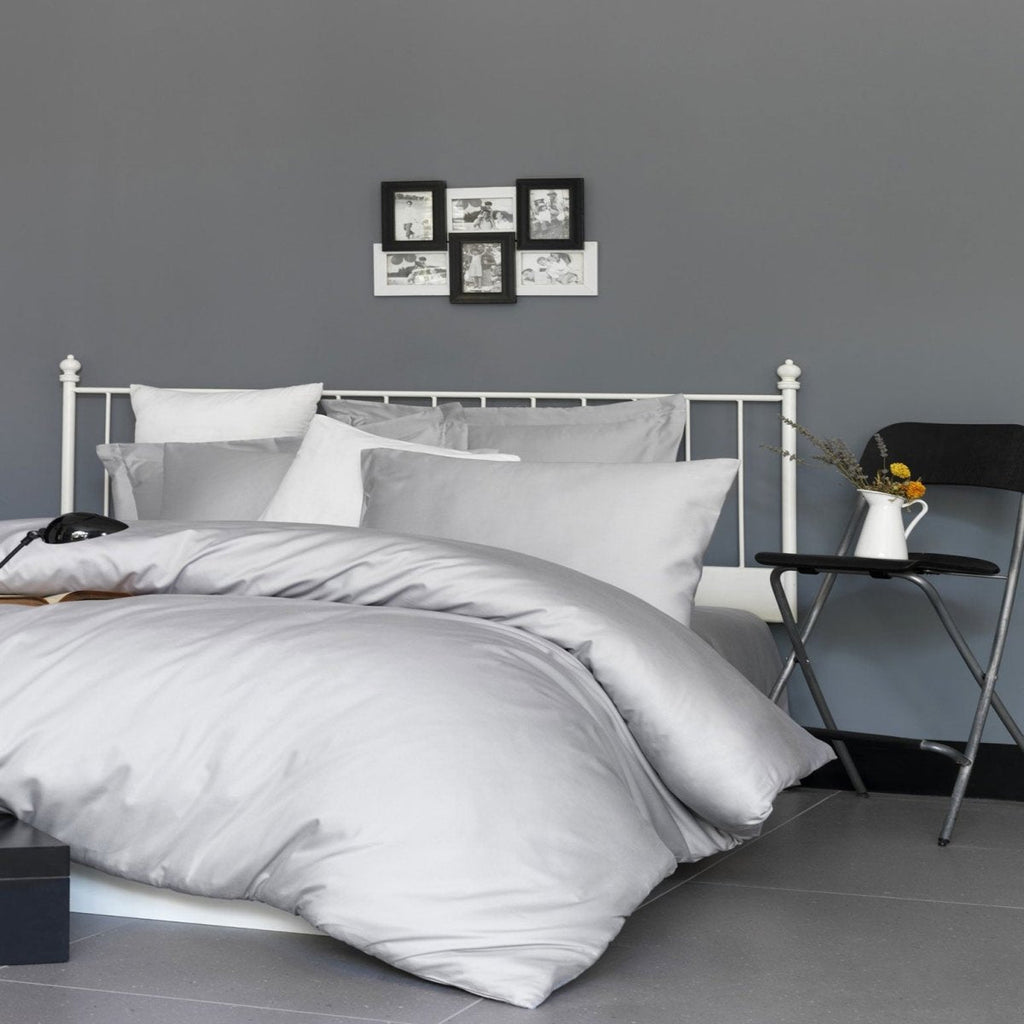 Luxuriöses Premium Satin Bettwäsche Set Hellgrau - Glatt, Kühl & Elegant für Ihr Schlafzimmer