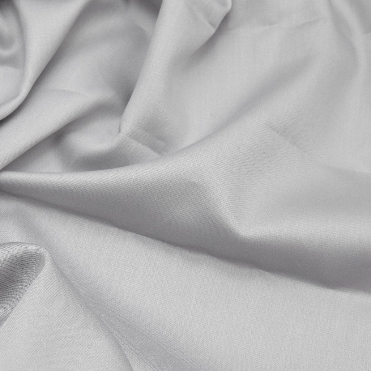 Luxuriöses Premium Satin Bettwäsche Set Hellgrau - Glatt, Kühl & Elegant für Ihr Schlafzimmer