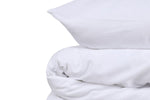 Lade das Bild in den Galerie-Viewer, Luxuriöses Premium Satin Baumwoll-Bettwäsche-Set in Weiß für erholsamen Schlaf
