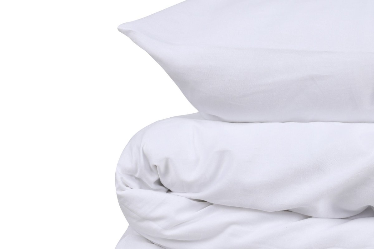 Luxuriöses Premium Satin Baumwoll Bettwäsche Set Weiß für himmlischen Schlaf