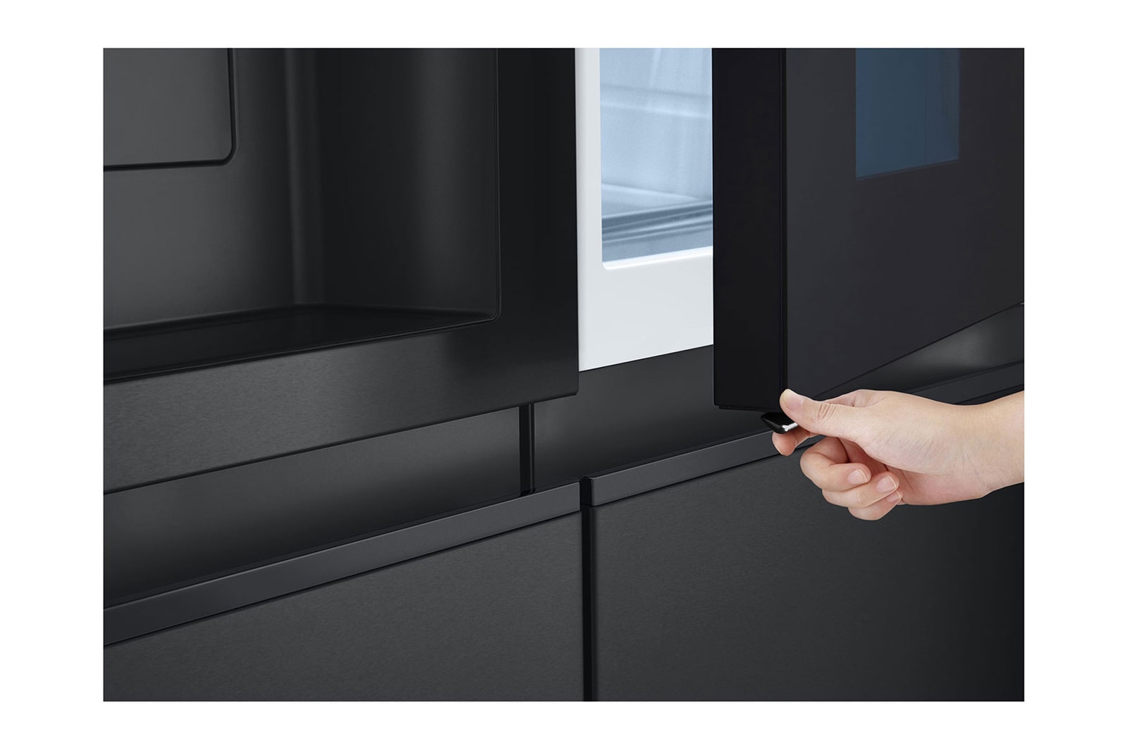 LG InstaView Side-by-Side Kühlschrank: 628L, Eis-, Wasser-Spender, Smart Inverter Kompressor